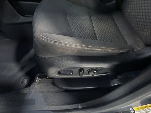 Used 2019 GMC Terrain SLE w/ Driver Convenience Package AWD/4WD image 23