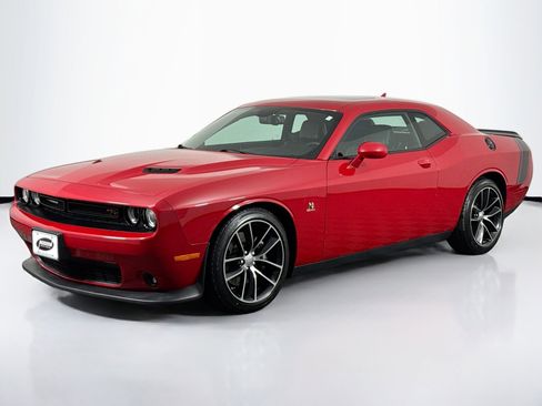 Used 2016 Dodge Challenger R/T Scat Pack w/ Leather Interior Group image 6