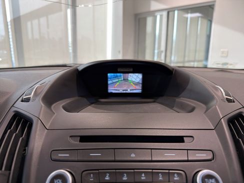 Used 2018 Ford Escape SE image 11