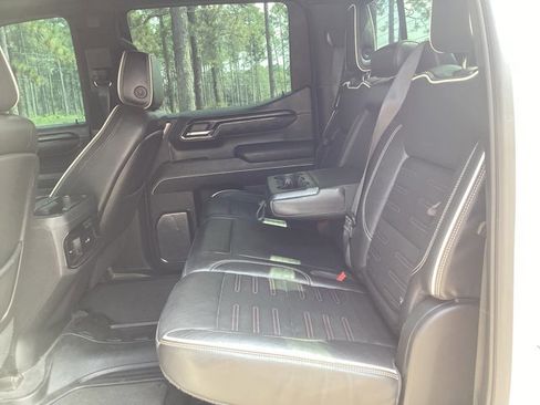 Used 2022 GMC Sierra 1500 AT4X image 19