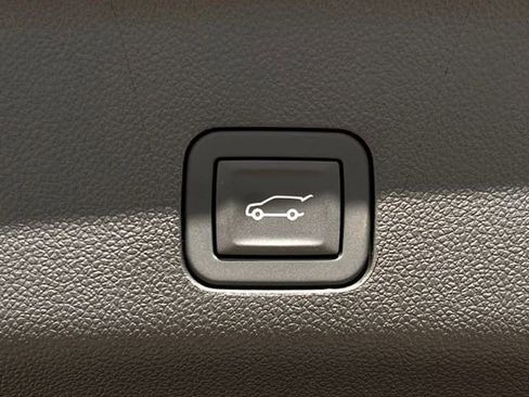 Certified 2026 Cadillac Escalade Platinum Sport w/ LPO, ONYX Package image 36