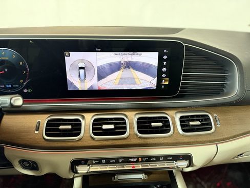 Used 2022 Mercedes-Benz GLS 450 4MATIC image 18