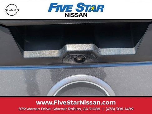 Used 2024 Nissan Frontier SV w/ SV Convenience Package image 22