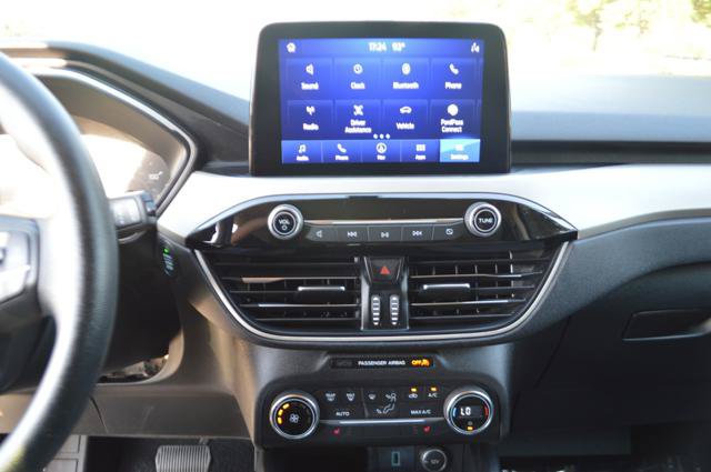 Used 2020 Ford Escape SE FWD image 13