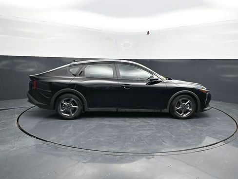 Used 2025 Kia K4 FWD image 11
