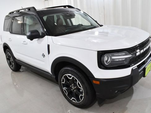 New 2025 Ford Bronco Sport Outer Banks w/ Outer Banks Tech Package+ image 5