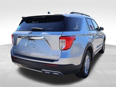 Used 2024 Ford Explorer XLT w/ Equipment Group 202A AWD/4WD image 16