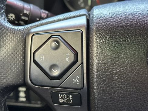 Used 2021 Toyota Tacoma TRD Off-Road w/ Technology Package AWD/4WD image 30