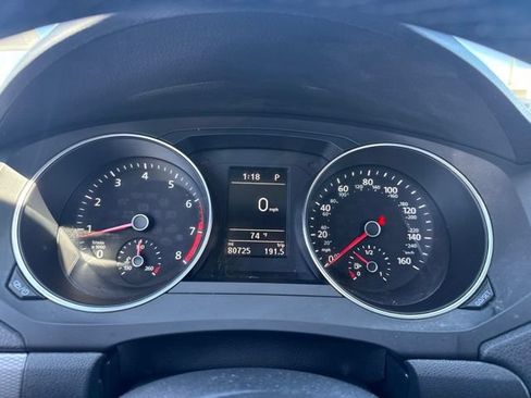 Used 2017 Volkswagen Jetta SE FWD image 12