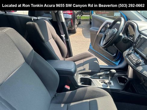 Used 2017 Toyota RAV4 XLE AWD/4WD image 14