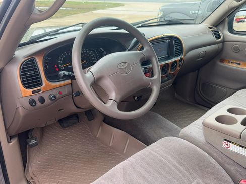 Used 2000 Toyota Tundra SR5 image 10