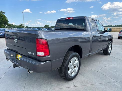 Used 2019 RAM 1500 Express w/ Express Value Package AWD/4WD image 4