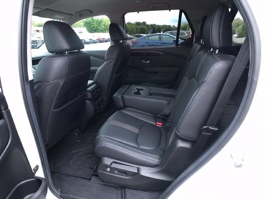 Certified 2025 Honda Pilot EX-L image 8