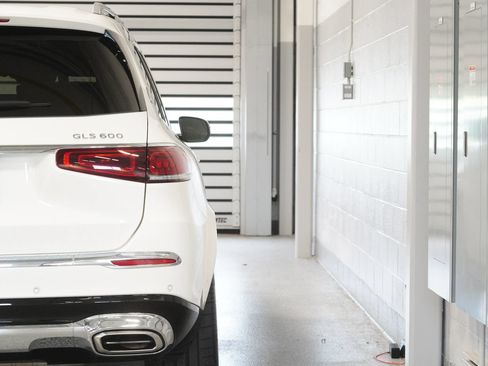 Certified 2023 Mercedes-Benz Maybach GLS 600 4MATIC image 10