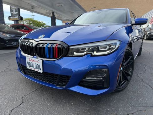 Used 2019 BMW 330i Sedan w/ M Sport Package image 3