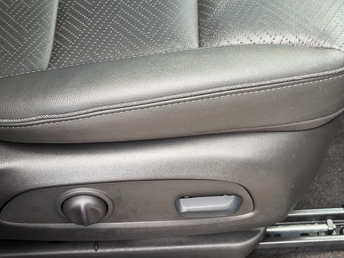 Used 2023 Buick Encore GX Essence w/ Experience Buick Package FWD image 30