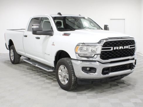 Used 2024 RAM 2500 Big Horn AWD/4WD image 1