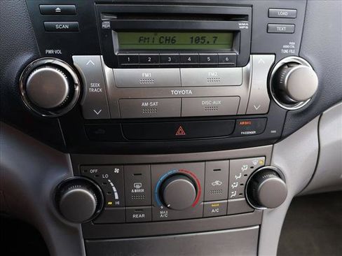 Used 2010 Toyota Highlander 4WD image 17