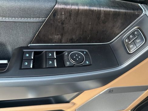 Used 2021 Ford F150 Lariat w/ Equipment Group 502A High image 19