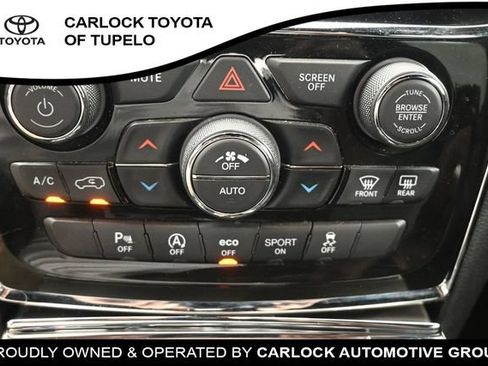 Used 2022 Jeep Grand Cherokee Limited AWD/4WD image 32