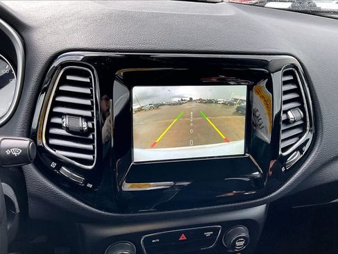 Used 2021 Jeep Compass Latitude FWD image 26