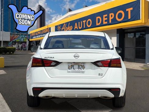 Used 2025 Nissan Altima 2.5 SV FWD image 4