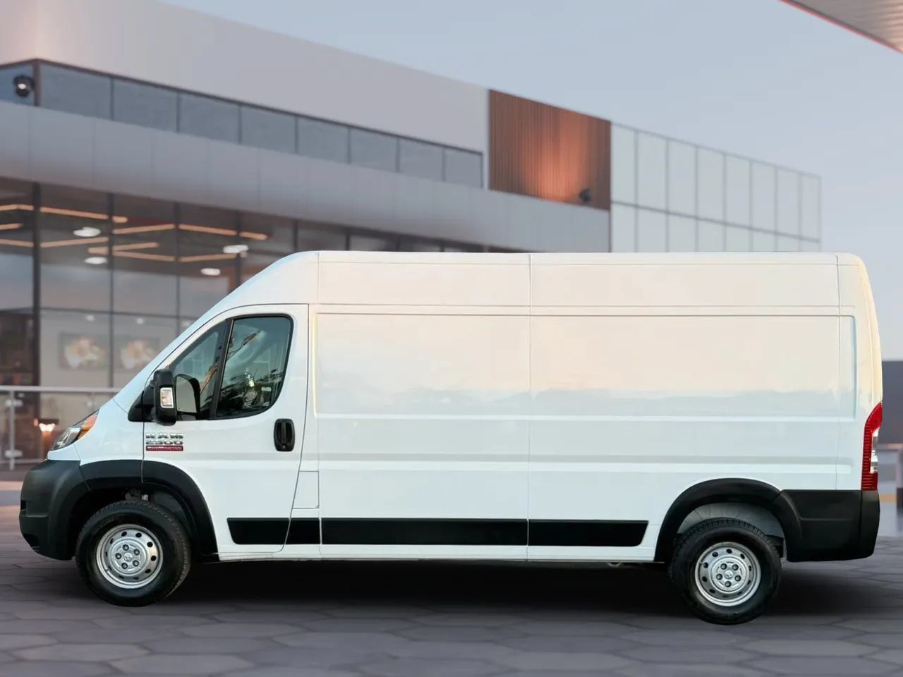 Used 2021 RAM ProMaster 2500 w/ Interior LED Lighting Group FWD image 3