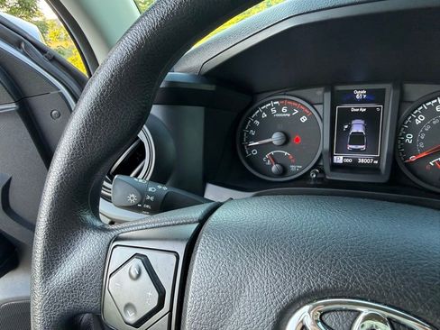 Used 2022 Toyota Tacoma SR w/ SR Convenience Package RWD image 28