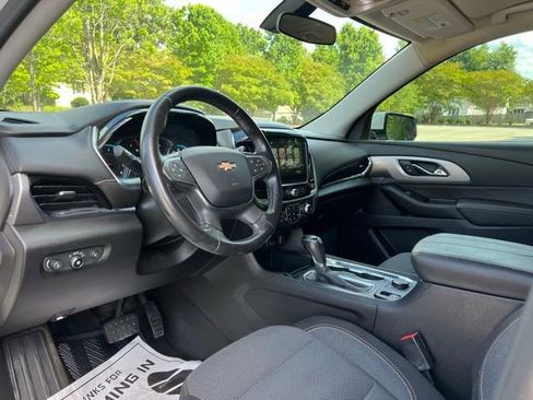 Used 2018 Chevrolet Traverse LT FWD image 10