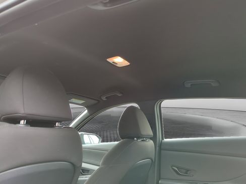 Certified 2025 Hyundai Elantra SEL image 13