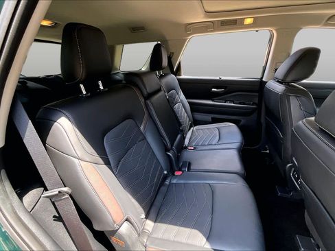 Certified 2025 Nissan Pathfinder Platinum w/ Cargo Package FWD image 21