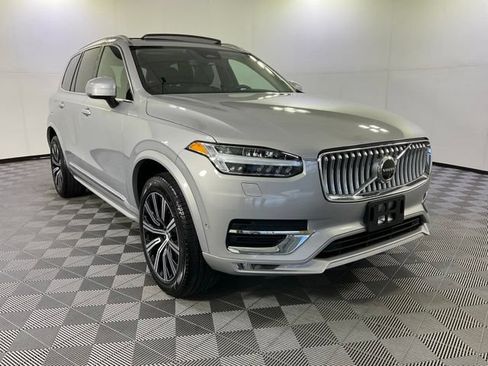 Used 2025 Volvo XC90 B6 Plus AWD/4WD image 3