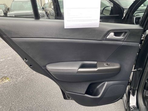 Used 2022 Kia Sportage Nightfall Edition image 31