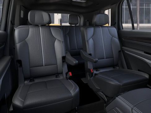 New 2027 Cadillac Vistiq Sport AWD/4WD image 17