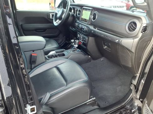 Used 2022 Jeep Wrangler Unlimited Rubicon 4xe w/ Cold Weather Group AWD/4WD image 28