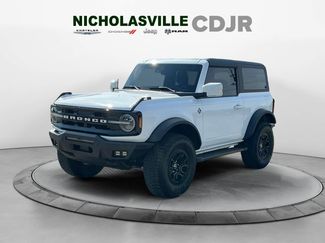 Used 2023 Ford Bronco Outer Banks w/ Sasquatch Package AWD/4WD video 1