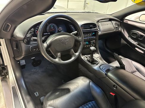 Used 2004 Chevrolet Corvette Z06 w/ Memory Package RWD image 26