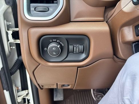 Used 2021 RAM 2500 Laramie AWD/4WD image 7