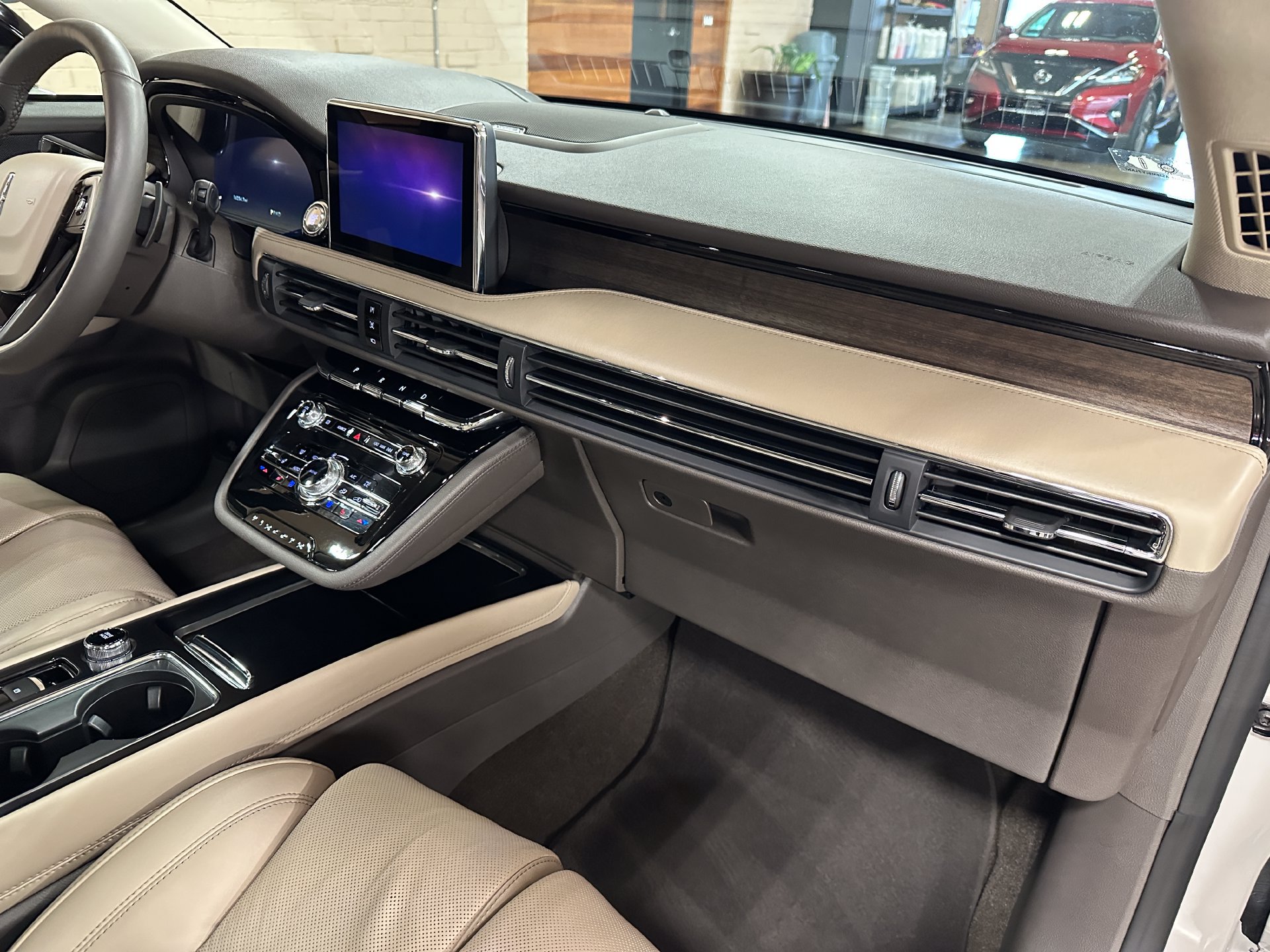 Used 2022 Lincoln Corsair Grand Touring w/ Elements Technology Bundle AWD/4WD image 23