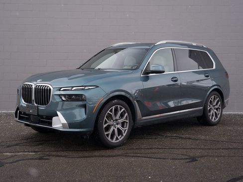 Used 2023 BMW X7 xDrive40i w/ Premium Package image 1
