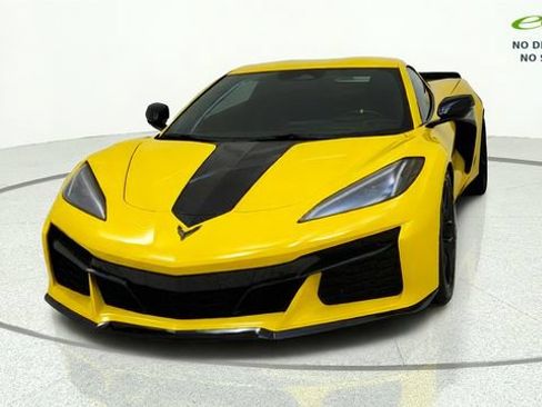 Used 2026 Chevrolet Corvette Z06 RWD image 3