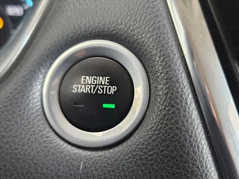 Used 2019 Chevrolet Traverse LT w/ LT Premium Package FWD image 23