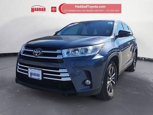 Used 2019 Toyota Highlander XLE AWD/4WD image 1