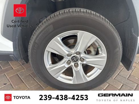 Used 2021 Toyota RAV4 LE AWD/4WD image 13