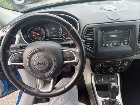 Used 2019 Jeep Compass Latitude w/ Popular Equipment Group FWD image 12