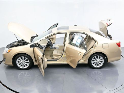 Used 2012 Toyota Camry XLE image 38
