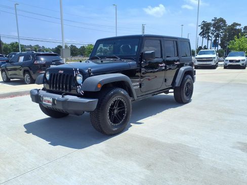 Used 2017 Jeep Wrangler Unlimited Sport w/ Quick Order Package 24S AWD/4WD image 3
