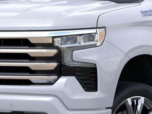 New 2026 Chevrolet Silverado 1500 High Country AWD/4WD image 10