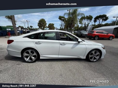 Used 2018 Honda Accord Touring image 8