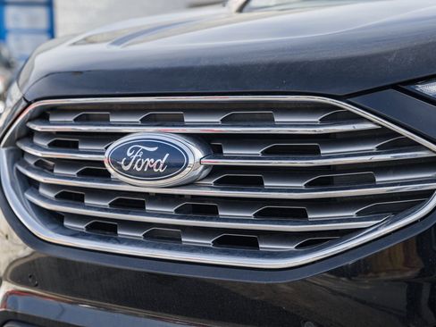 Used 2022 Ford Edge Titanium image 13